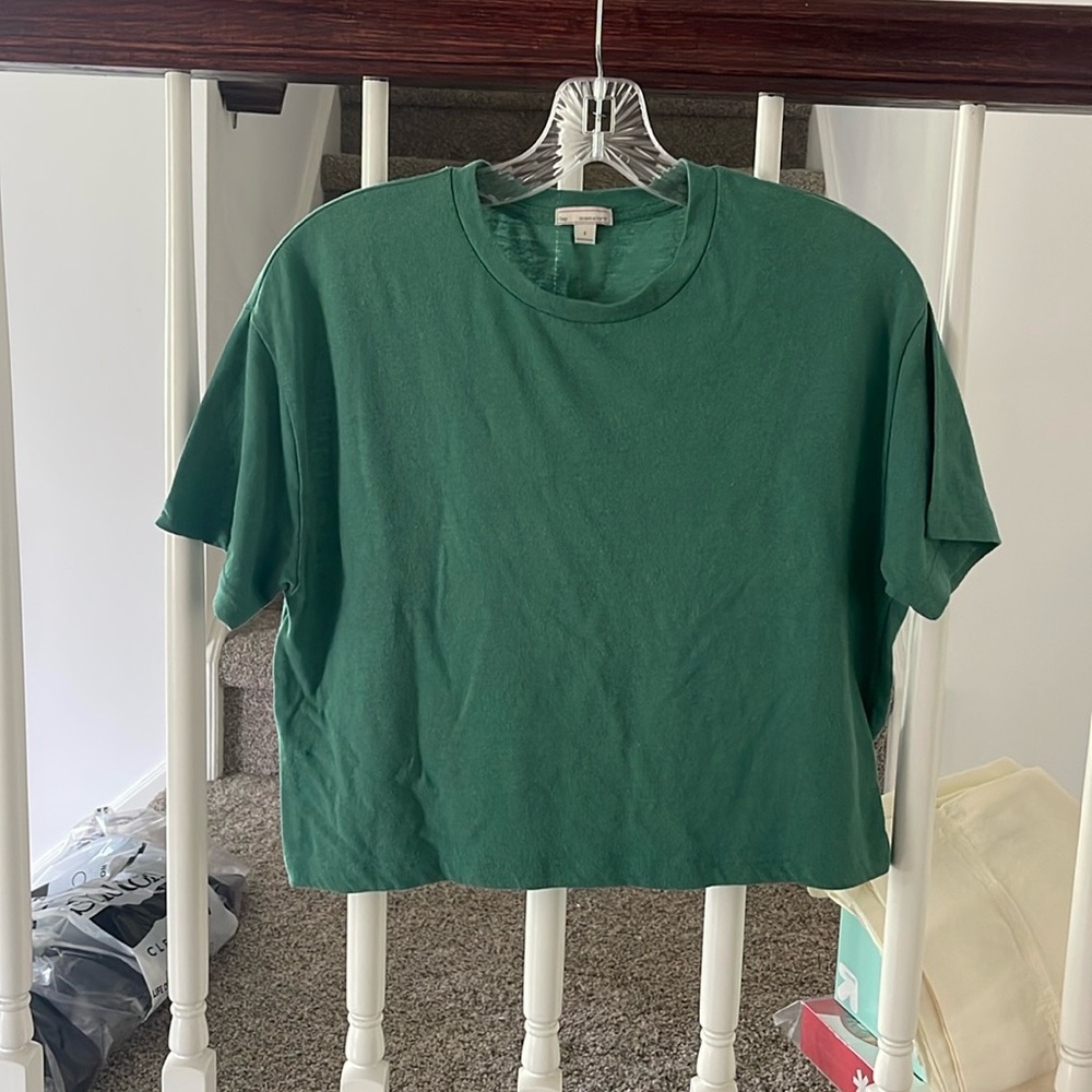 Gap Green Cropped Tshirt